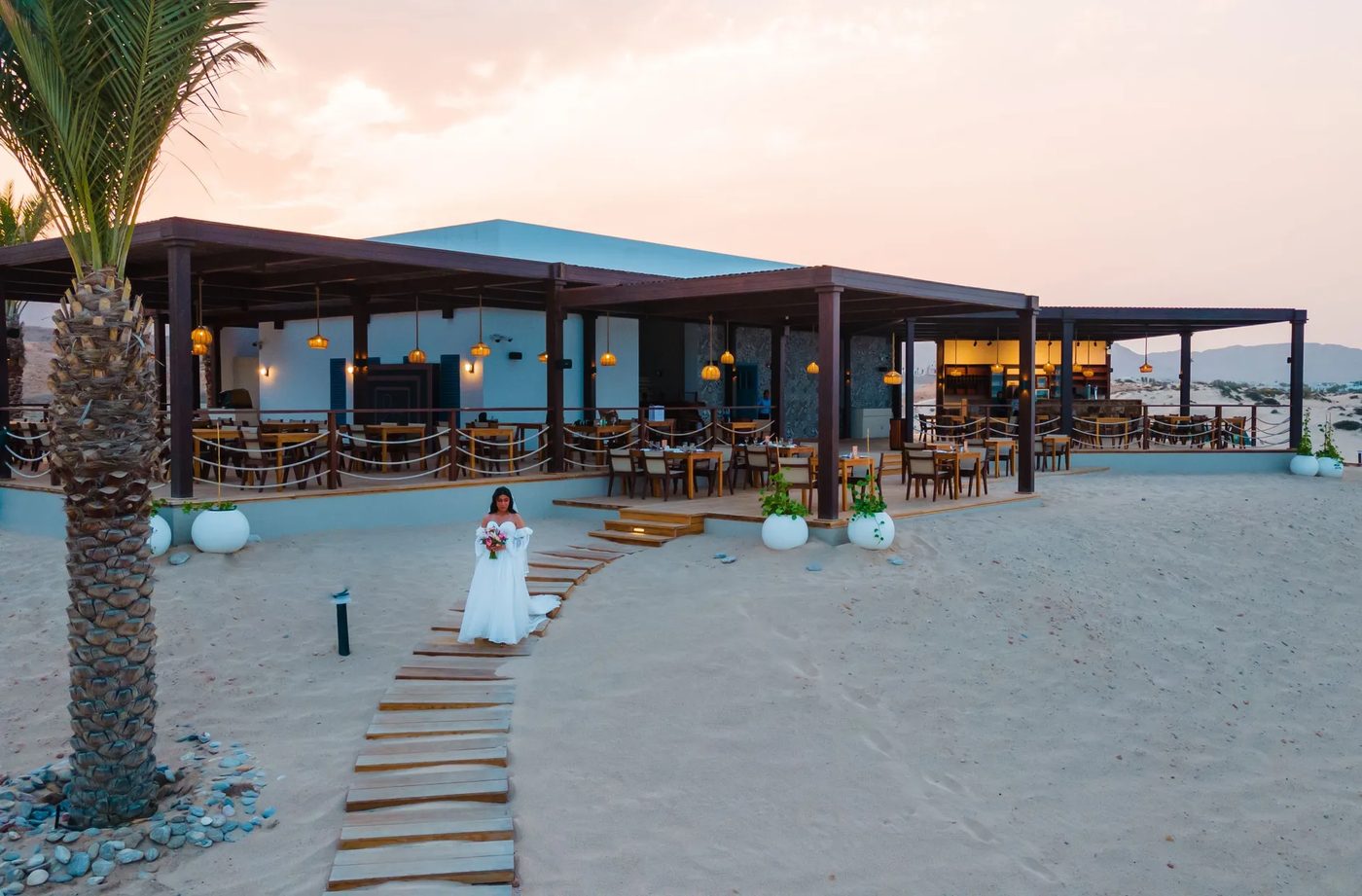 Jebel Sifah — beachfront restaurant