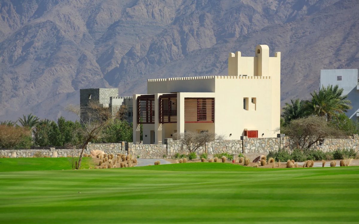 Jebel Sifah — Golf and Sea Villas